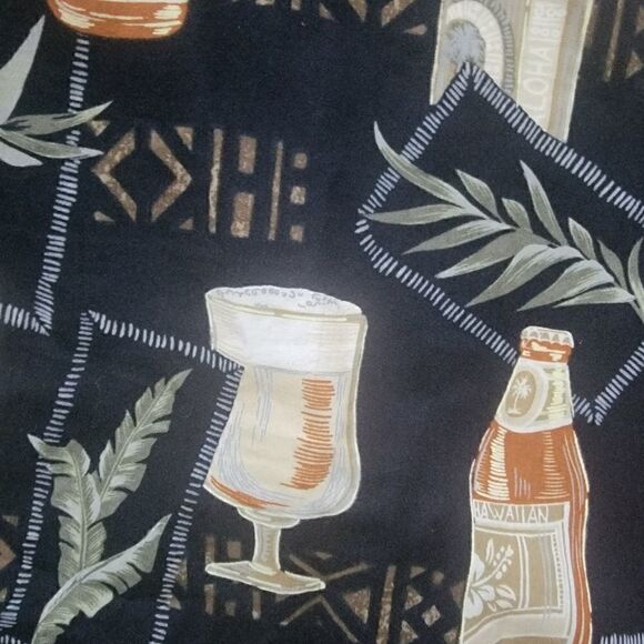 Batick Bay Men's Hawaiian Graphic Button Up Cotton Shirt. Size L. - Picture 7 of 7